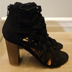 Elegant Black Strappy Block Heel Sandals